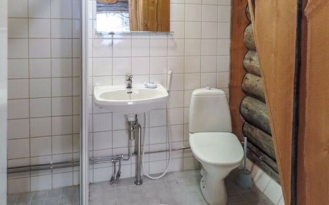 Lomayllas a 13 / hotellintie 1 a