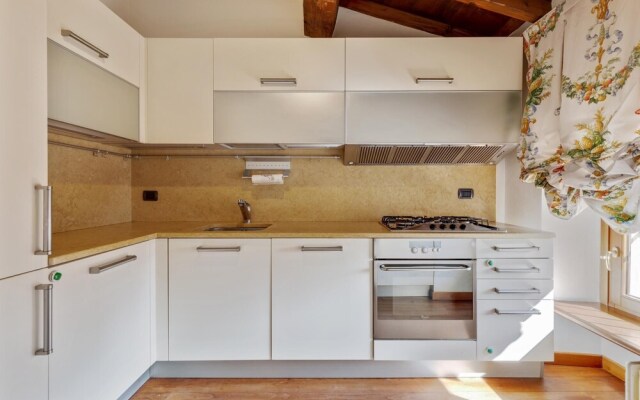 Classy 1 Bedroom in the Heart of Verona