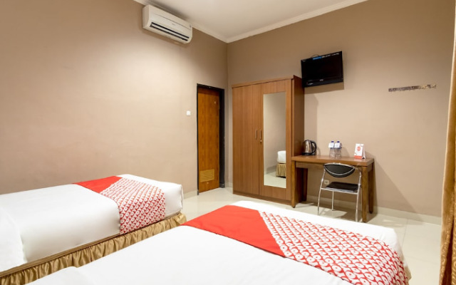 Oyo 1244 Wisma Syariah Aceh House