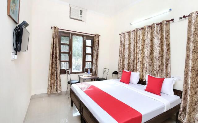 OYO 6933 Satyam Home Stay