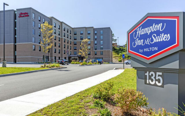 Hampton Inn & Suites Boston/Waltham
