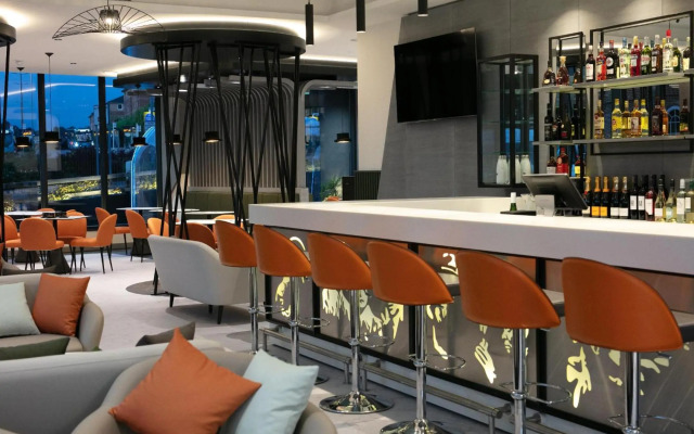 Spark by Hilton Luton