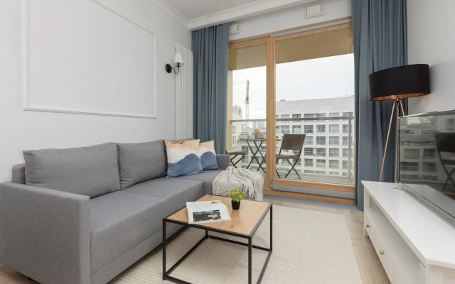 Apartment Kolejowa & Parking by Renters