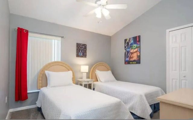 Spacious 4 bed 3 Bath Pool Home