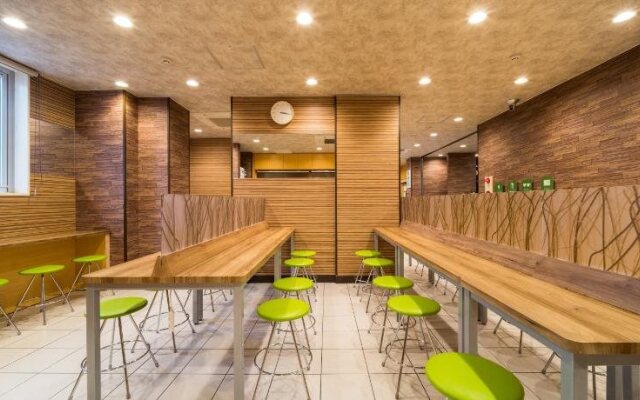 Super Hotel Yokkaichi/Along National Highway 1 (Kokudo Ichigou-Zoi)