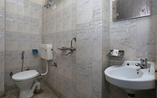 OYO 10876 Hotel Taj signature
