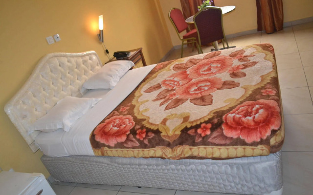 Denver Plaza Hotel
