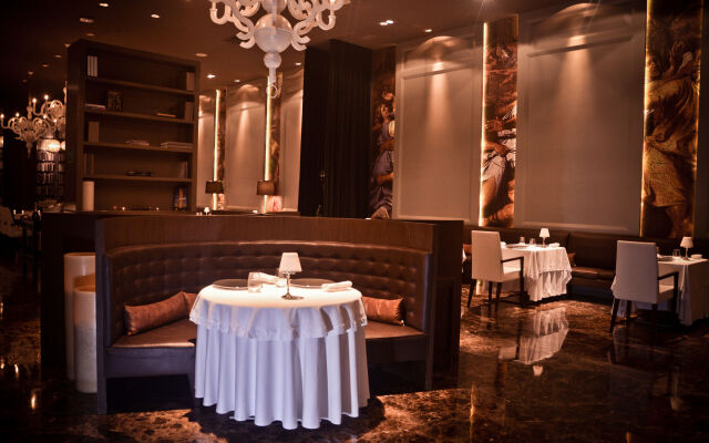 Royal Service at Paradisus La Perla
