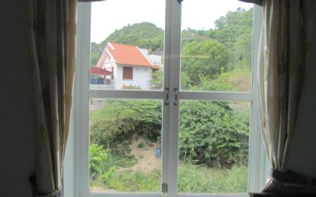 Cat Ba Garden House