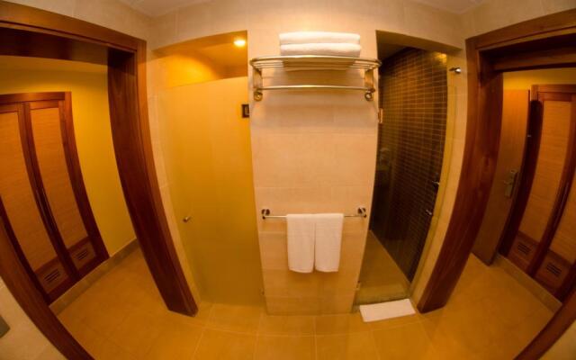 Hesperia Edén Club - Adults Only