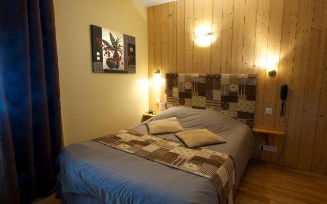 Hotel aux Deux Clefs