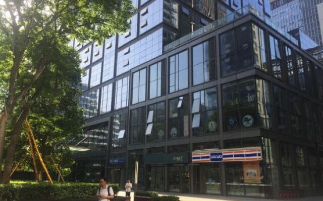 Carnival CEO Hotel (Chengdu Tianfu 3rd Street Funian Square)