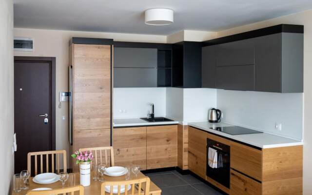 Spacious 1bdr Apartment in City Centre With Balcony