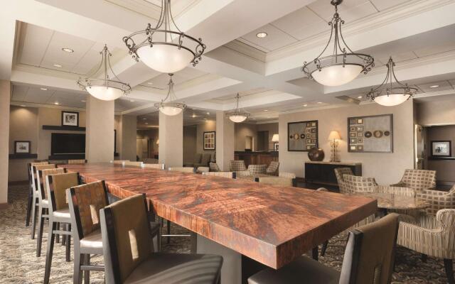 Hampton Inn & Suites Kansas City-Country Club Plaza