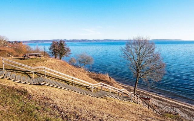 Modern Retreat by Water - By Traum Ferienwohnungen