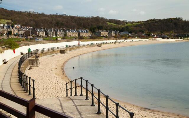 Lovely 2 bedroom condo in Burntisland, Fife
