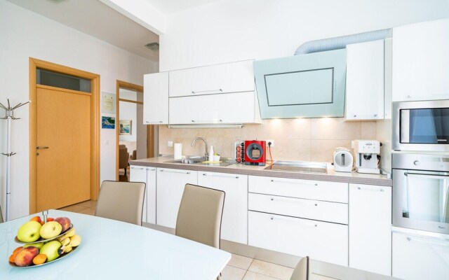 Nice Apartment in Dubrovnik With Wifi and 3 Bedrooms
