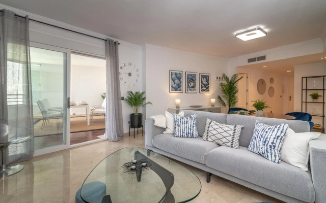 Comfy And Stylish Puerto Banus Apartment