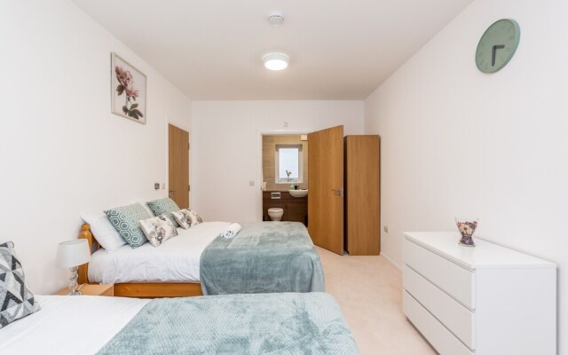 Lovely 2-bed Apartment in Dartford