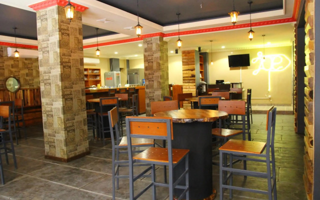 RedDoorz Plus near Soekarno Hatta Airport 2