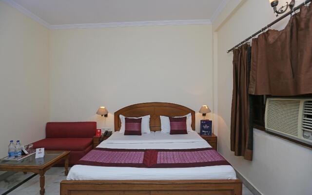 OYO 9585 Hotel Kavya Palace