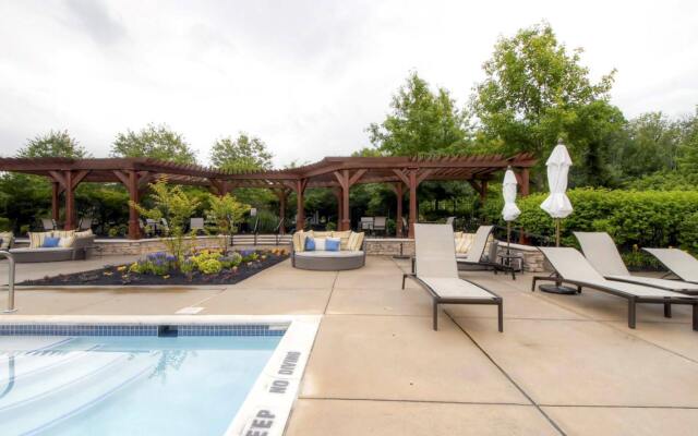 Global Luxury Suites at the Junction
