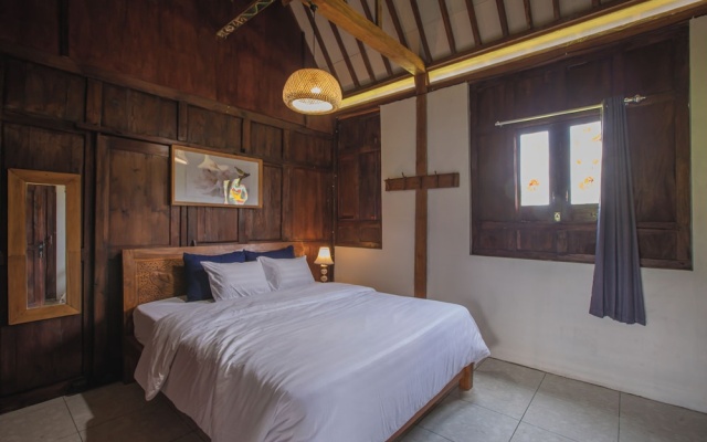 Breeze and Blossom Cottage Maguwo – Guest Rooms – Sleman