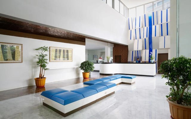 BATIQA Hotel & Apartments Karawang