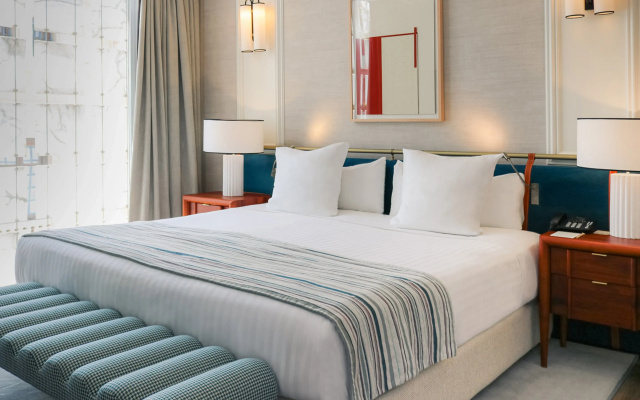 Hospes Palacio de los Patos, a Member of Design Hotels