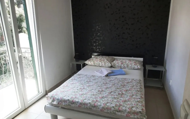 Elizabet - Great Location & Close to the Beach - A1