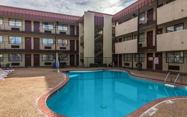 Travelers inn by OYO Wichita Falls