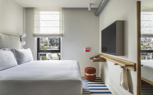 The StandardX, Melbourne – Guest Rooms – Melbourne