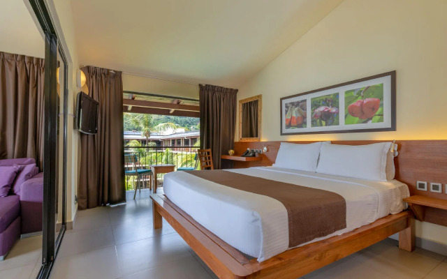 Coral Strand Smart Choice Hotel