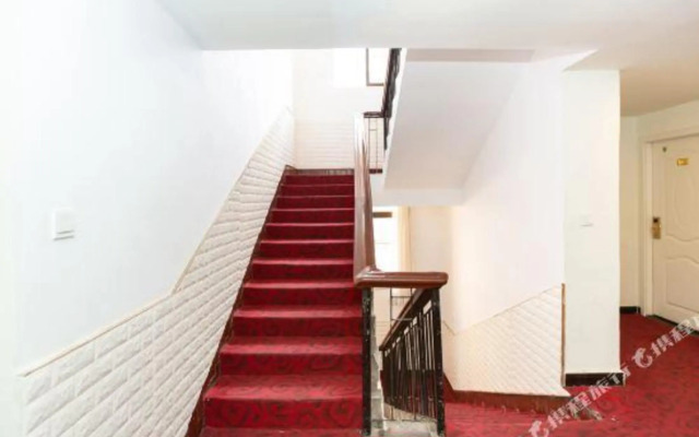 OYO Kunming Yingdu Hotel