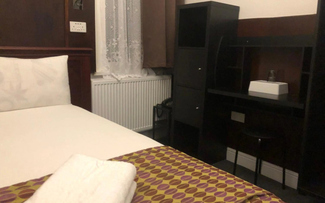 Plaza London Hotel