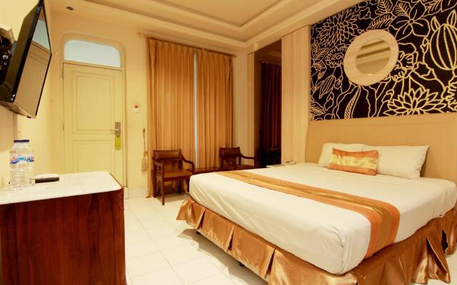 Hotel GRAND ROSELA Yogyakarta