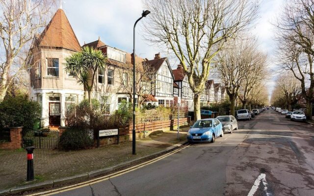 Opulent Colours in North-west London