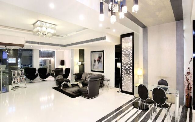 OYO 15134 Hotel Downtown