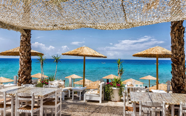 Greek Pride Evlogia - Seafront and Annex