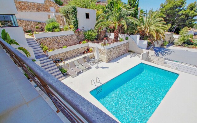 Laja - panoramic hillside holiday house in Moraira