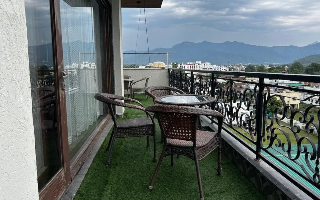 The Crown A Pinnacle of Luxury