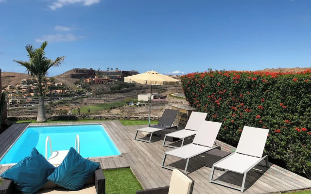 Amazing Sunset Golf-course Villa for up to 7