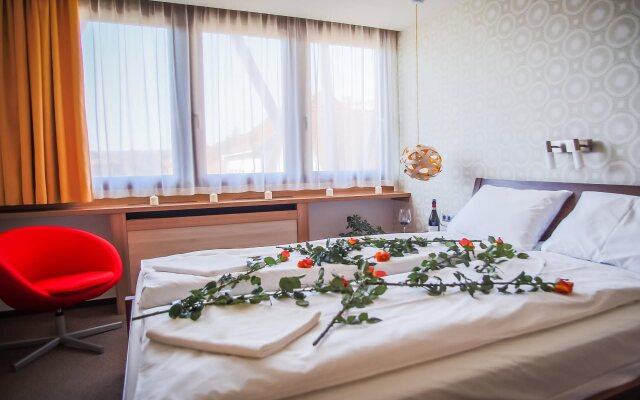 Imola Udvarhaz Hotel