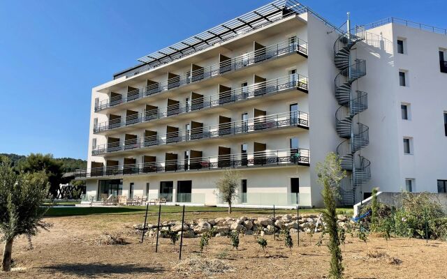 Golden Tulip Martigues Provence