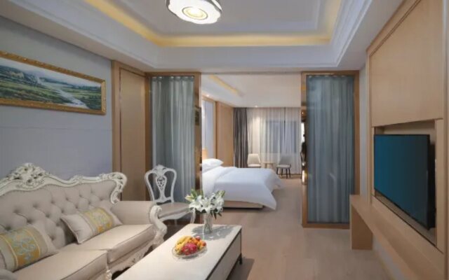 Vienna Hotel (Qiandeng Old Town, Kunshan)