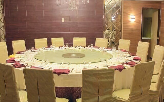 Luqiu Holiday Hotel