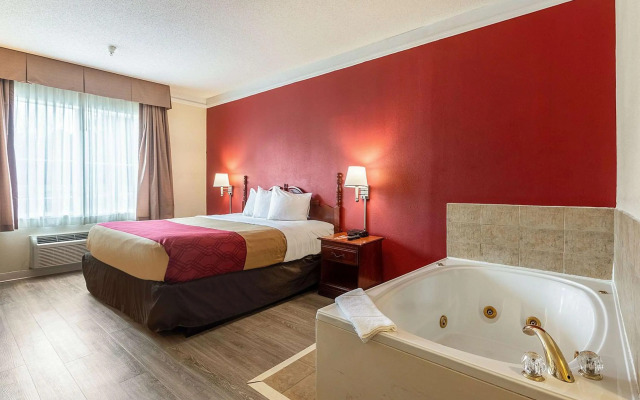 Econo Lodge Inn & Suites Douglasville