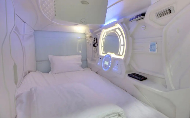 Hotel Astropods Airport, Mumbai
