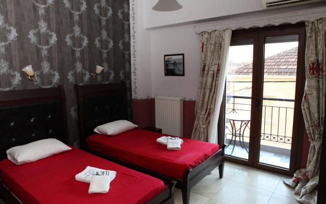 Toti Boutique Rooms