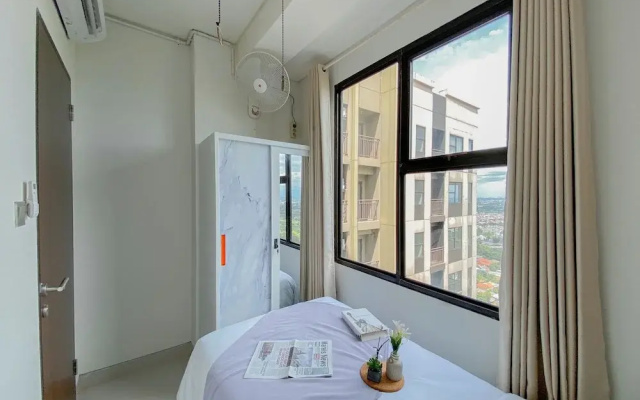 Cozy Minimalist 2Br Apartment At Transpark Cibubur